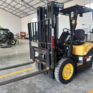 2002 DAEWOO MONTACARGA